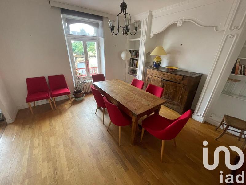 Maison - 241 m² - 12 pièces