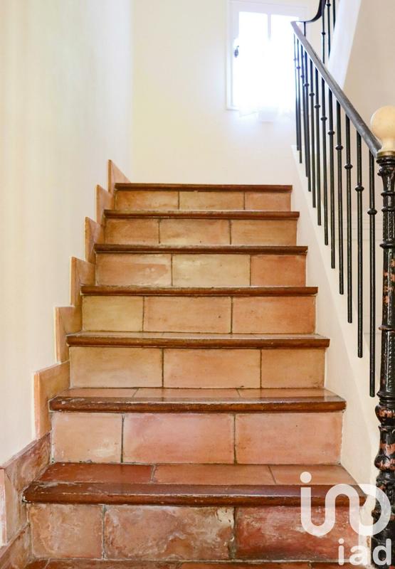 Maison - 220 m² - 10 pièces