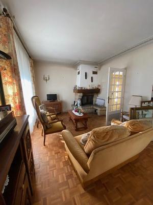 Maison - 140 m² - 8 pièces