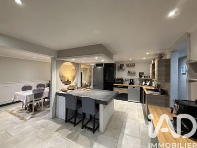 Maison de village - 263 m² - 8 pièces