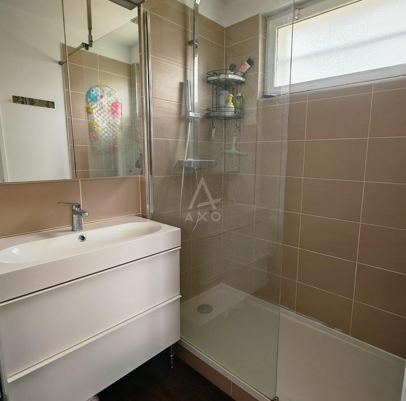 Maison - 127 m² - 7 pièces