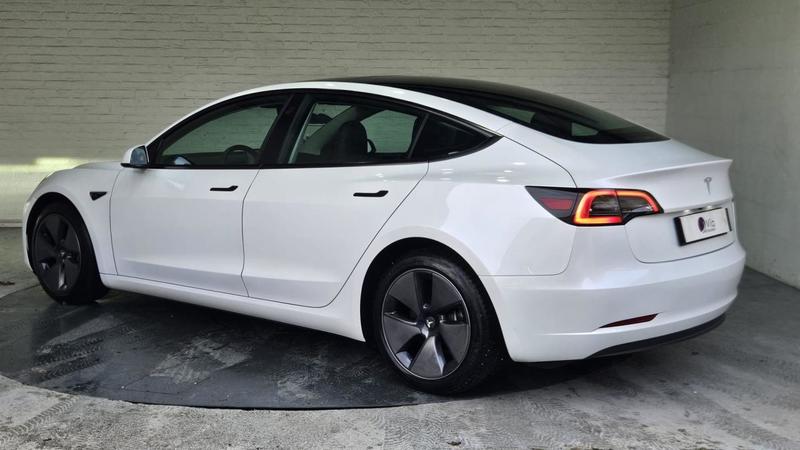 Tesla Model 3 Autonomie Standard Plus Rwd
