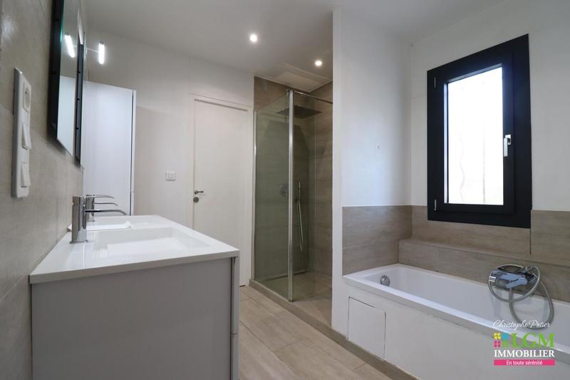 Villa - 188 m² - 6 pièces