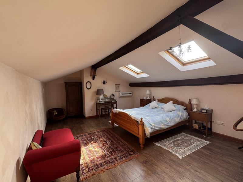 Maison ancienne - 200 m² - 6 pièces