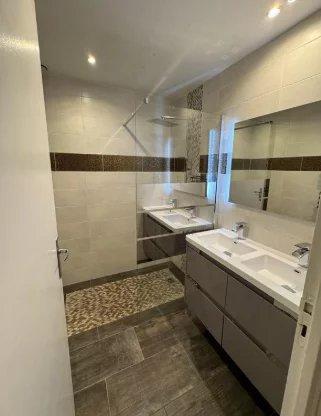 Appartement - 90 m² - 4 pièces