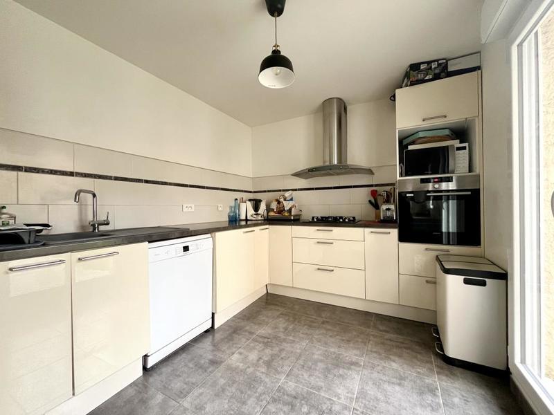 Demeure - 115 m² - 5 pièces