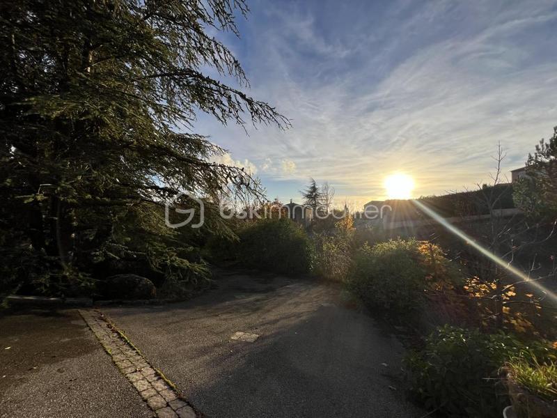 Maison - 143 m² - 4 pièces