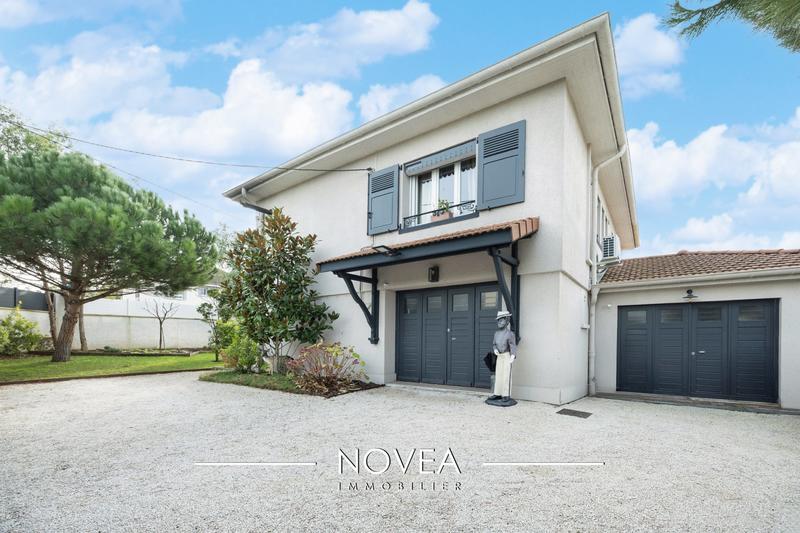 Maison - 185 m² - 5 pièces