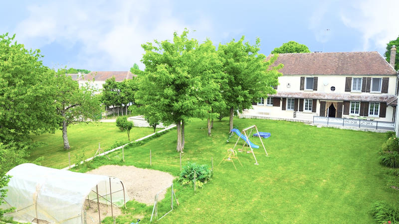 Maison - 195 m² - 7 pièces