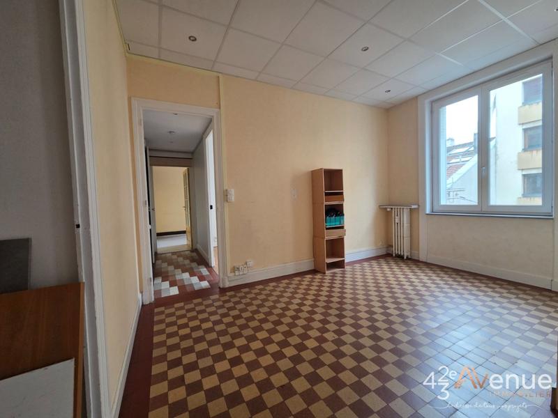 Appartement - 97 m² - 6 pièces