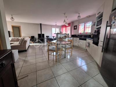 Maison - 157 m² - 8 pièces