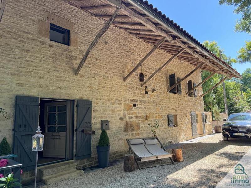 Demeure - 165 m² - 6 pièces