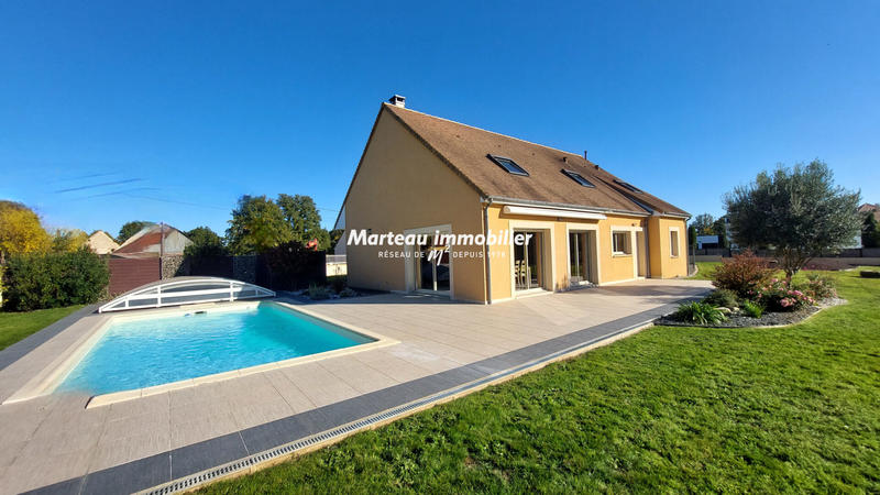 Maison - 225 m² - 8 pièces