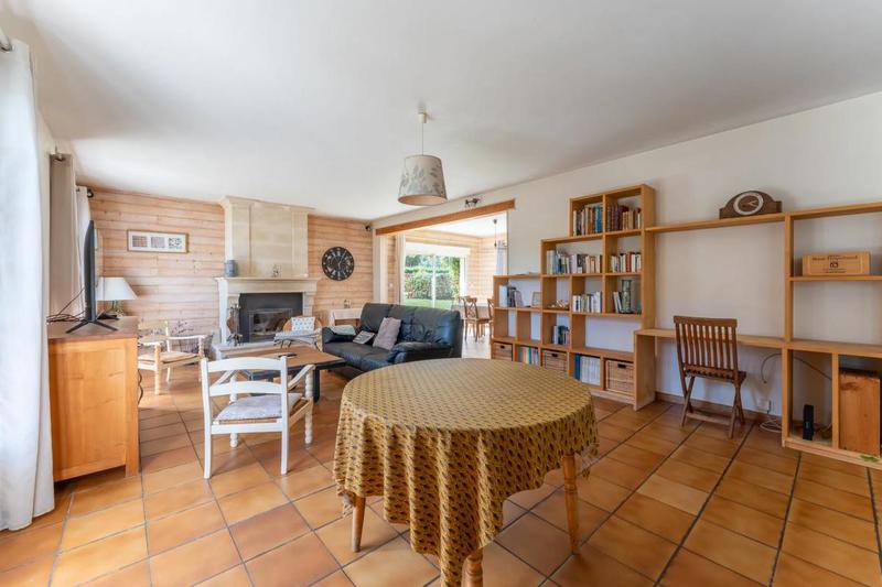 Maison - 180 m² - 8 pièces