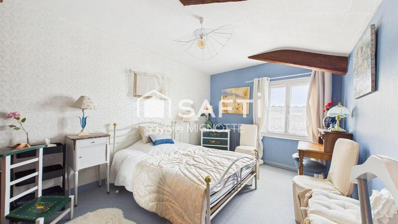 Maison - 302 m² - 11 pièces