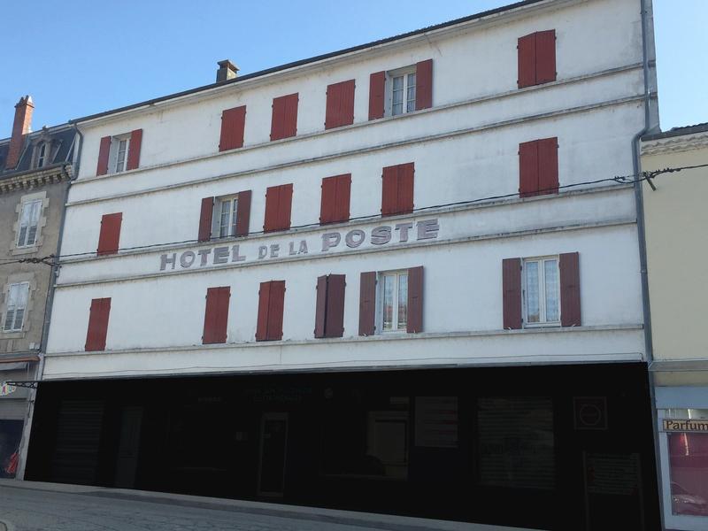 Maison - 370 m² - 21 pièces