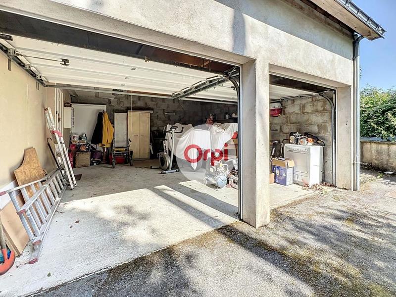 Maison - 253 m² - 7 pièces