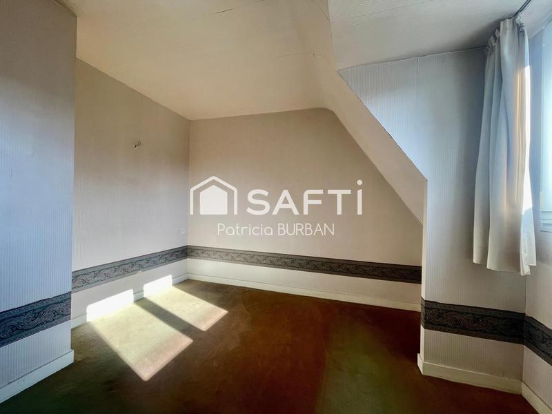 Maison - 236 m² - 8 pièces