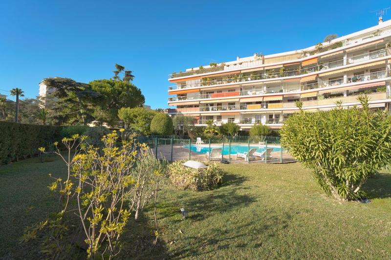 Appartement - 85 m² - 4 pièces