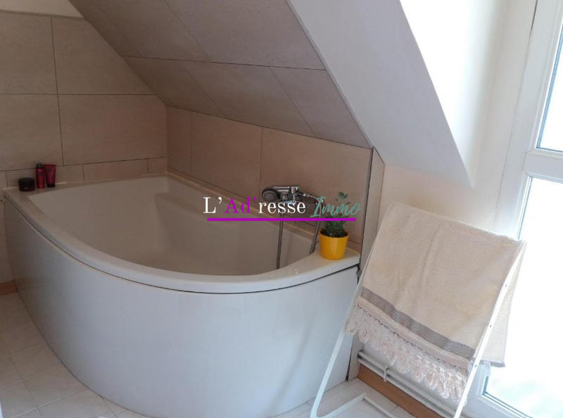 Maison - 300 m² - 21 pièces