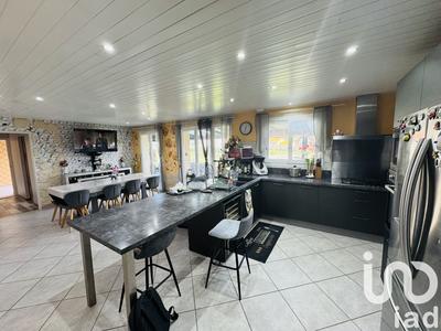 Maison - 137 m² - 4 pièces