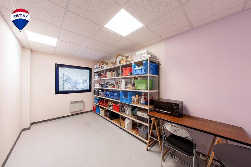 Local commercial - 119 m² - 4 pièces