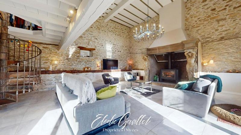 Demeure - 290 m² - 11 pièces