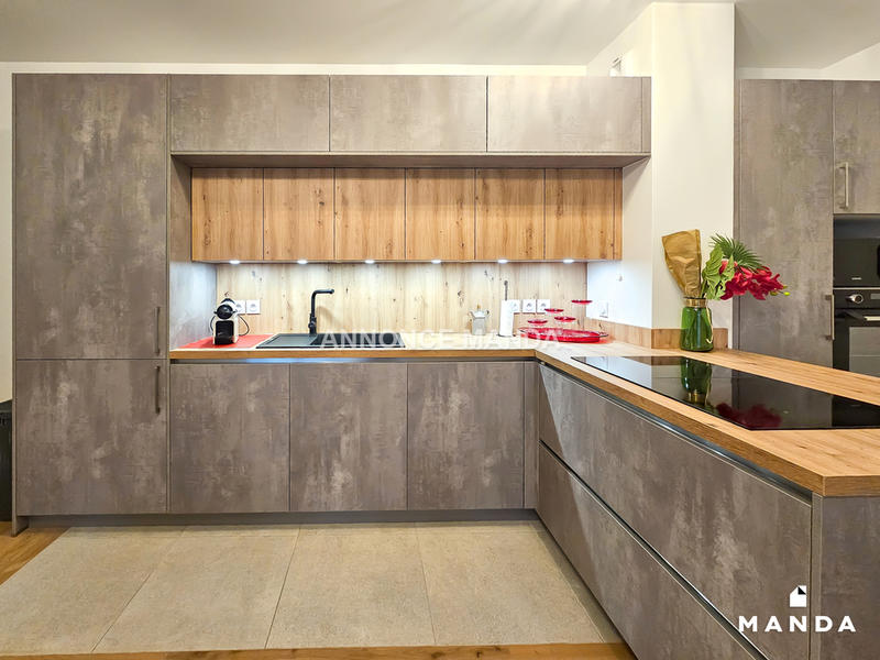 Chambre - 10 m² - 4 pièces