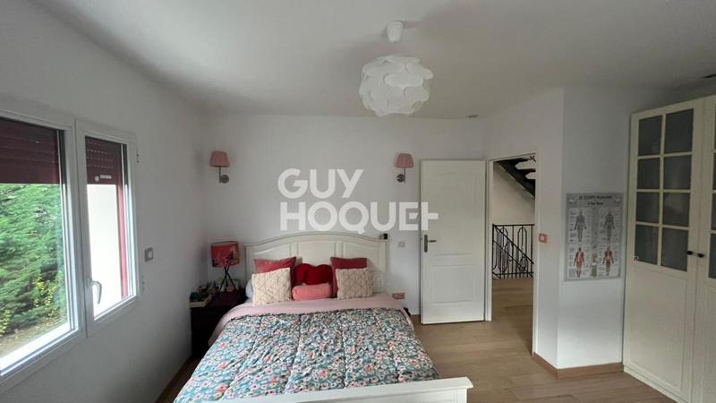 Maison - 183 m² - 7 pièces