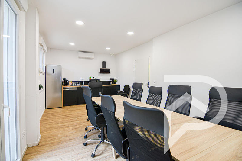 Bureau - 13 m² - 1 pièce