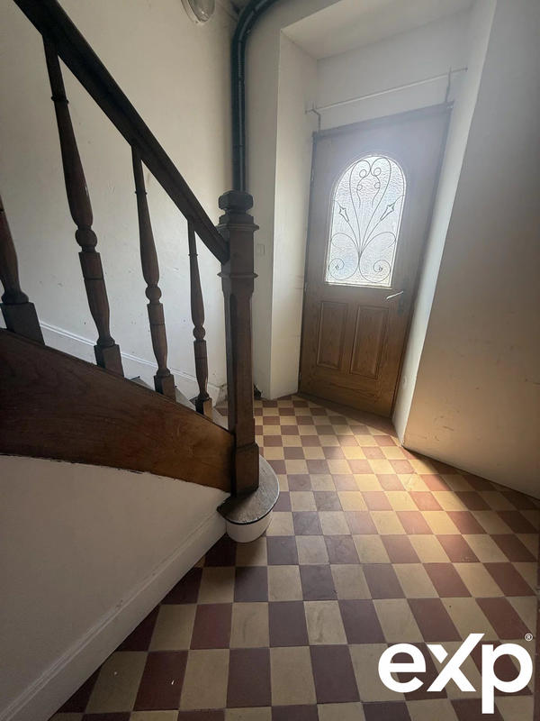 Maison - 163 m² - 9 pièces