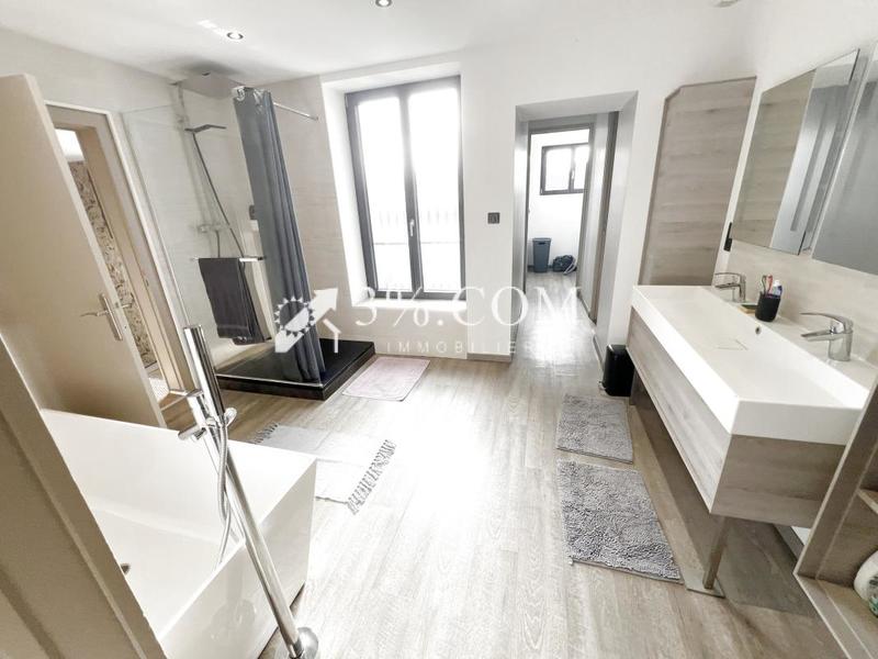 Maison de ville - 140 m² - 6 pièces