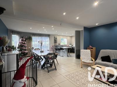 Maison - 121 m² - 5 pièces