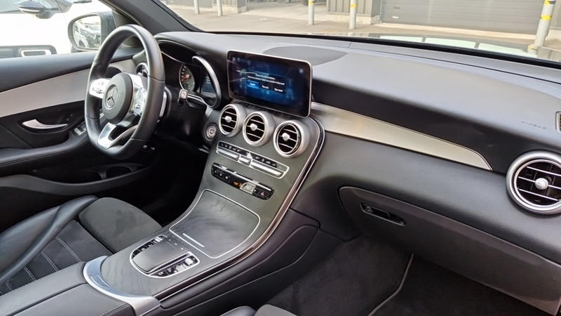 Mercedes Glc 300 E 9g-Tronic 4matic Amg Line