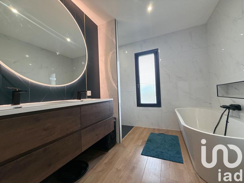 Maison - 160 m² - 5 pièces