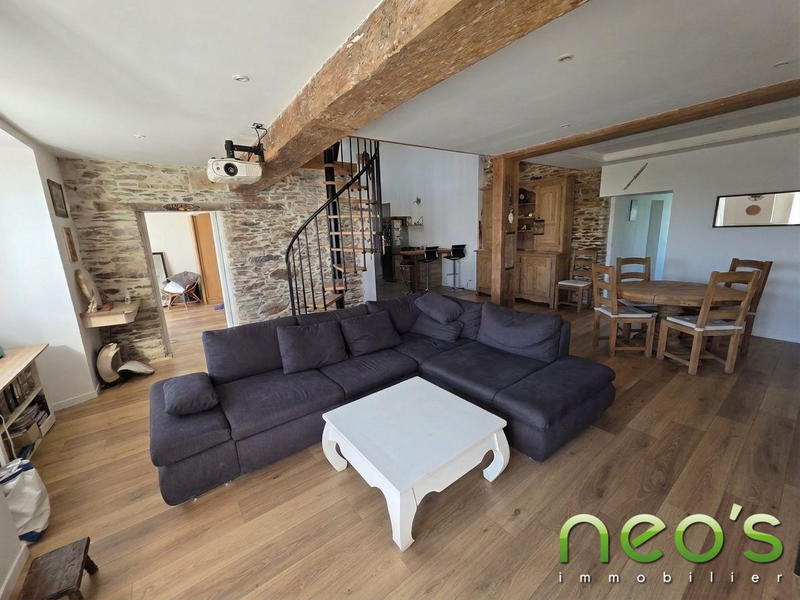 Maison - 152 m² - 6 pièces