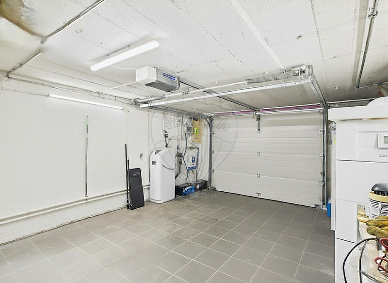 Maison jumelée - 180 m² - 7 pièces