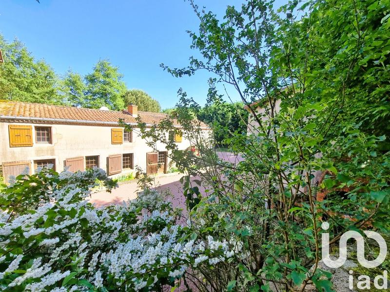 Maison - 211 m² - 8 pièces