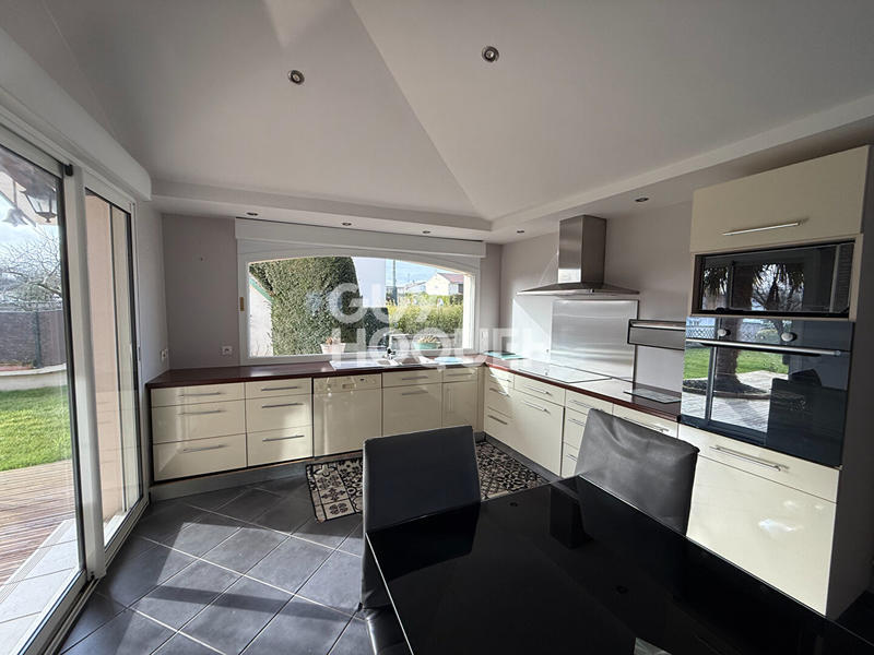 Maison - 167 m² - 5 pièces