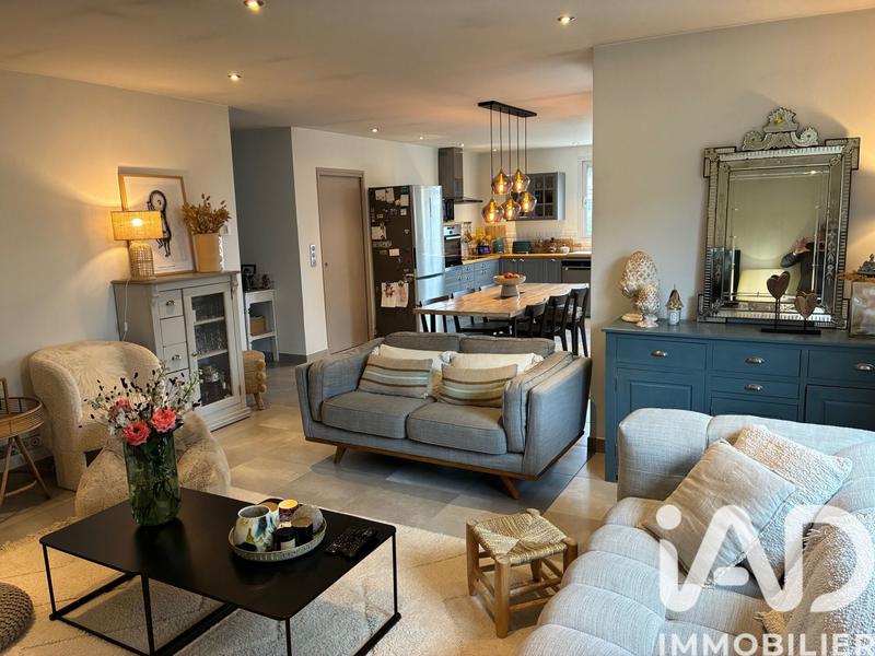 Maison - 177 m² - 8 pièces