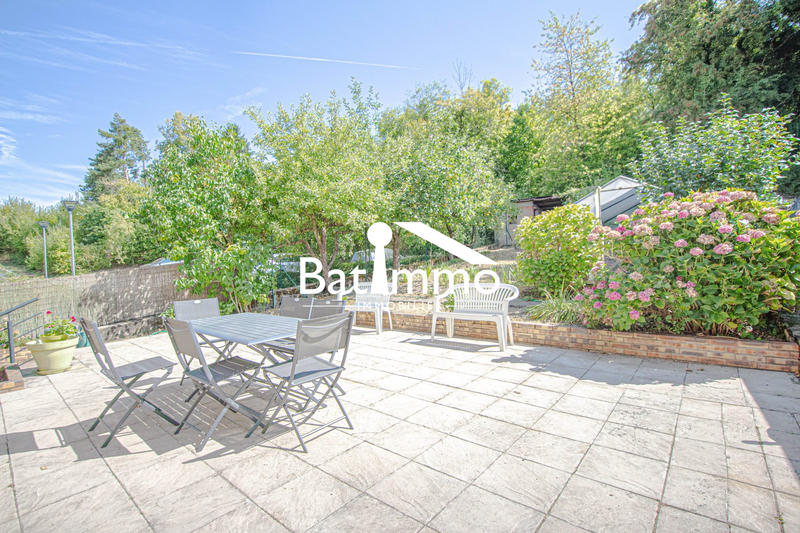 Maison - 180 m² - 7 pièces