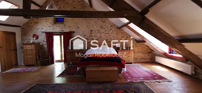 Maison - 280 m² - 10 pièces