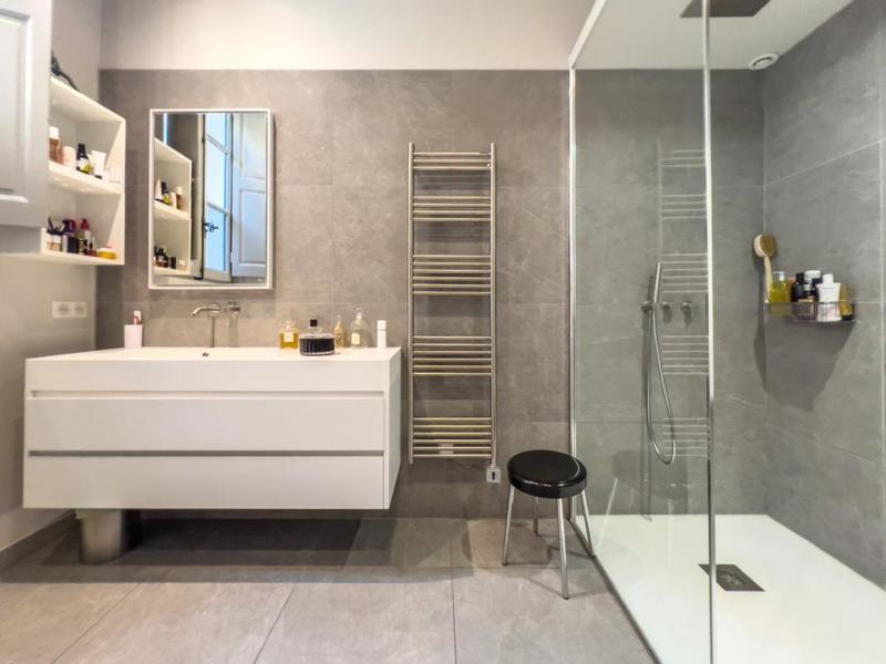 Appartement bourgeois - 231 m² - 10 pièces