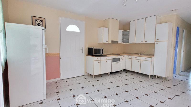 Maison - 222 m² - 8 pièces