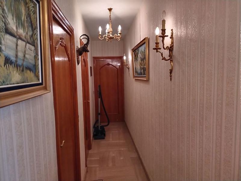 Maison traditionnelle - 169 m² - 7 pièces