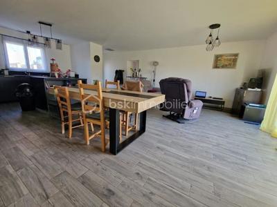 Villa - 94 m² - 4 pièces