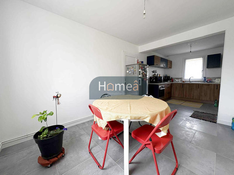 Maison - 104 m² - 4 pièces