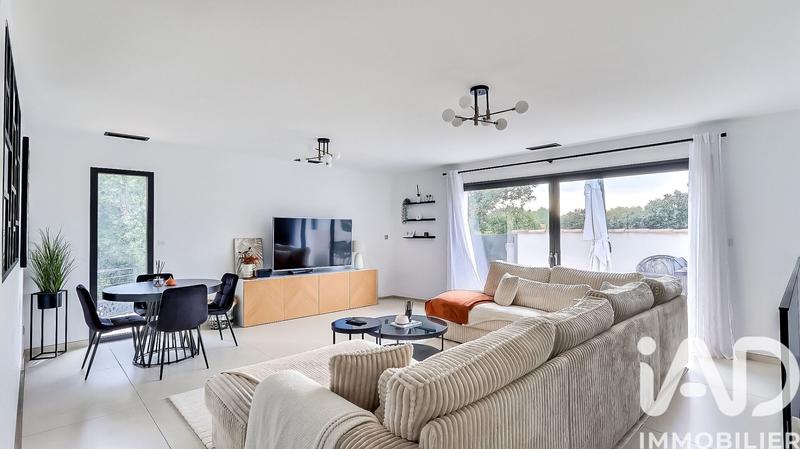 Maison - 140 m² - 5 pièces