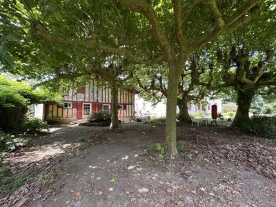 Château - 461 m² - 15 pièces