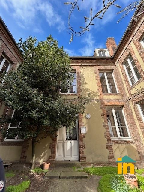 Demeure - 301 m² - 11 pièces